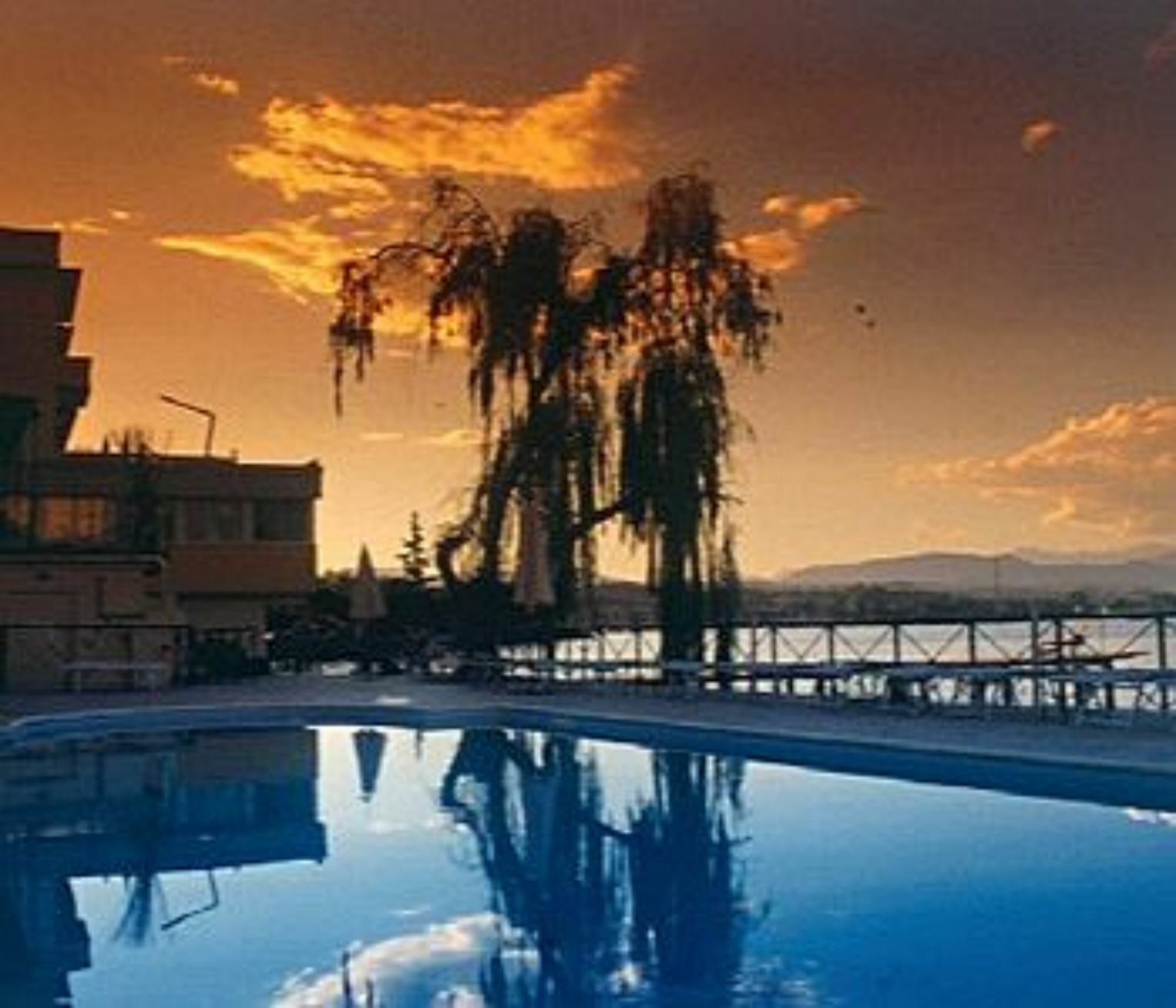 Hotel Estee Десенцано дел Гарда Екстериор снимка