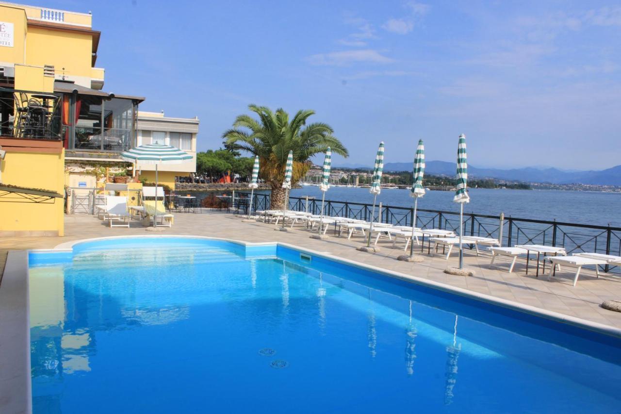 Hotel Estee Десенцано дел Гарда Екстериор снимка